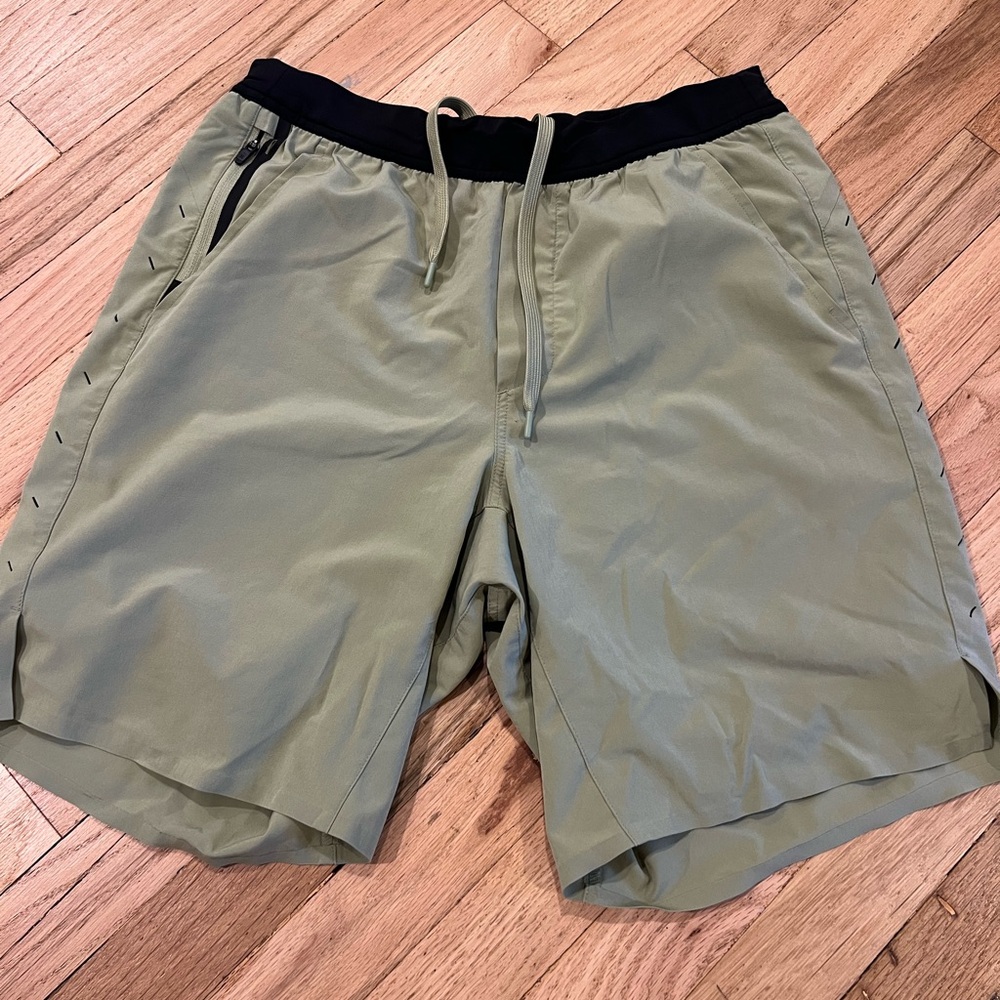 Ten Thousand Interval 9” Medium Shorts w/Liner